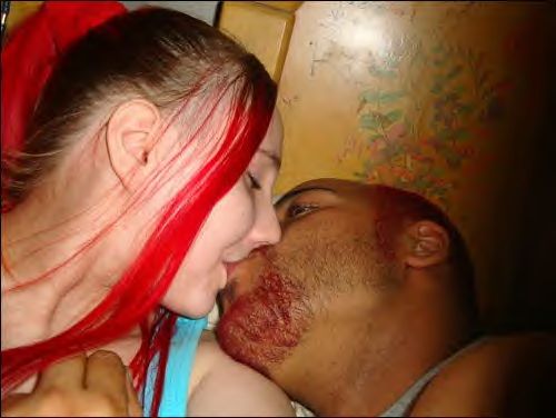 amy kissing a koon
