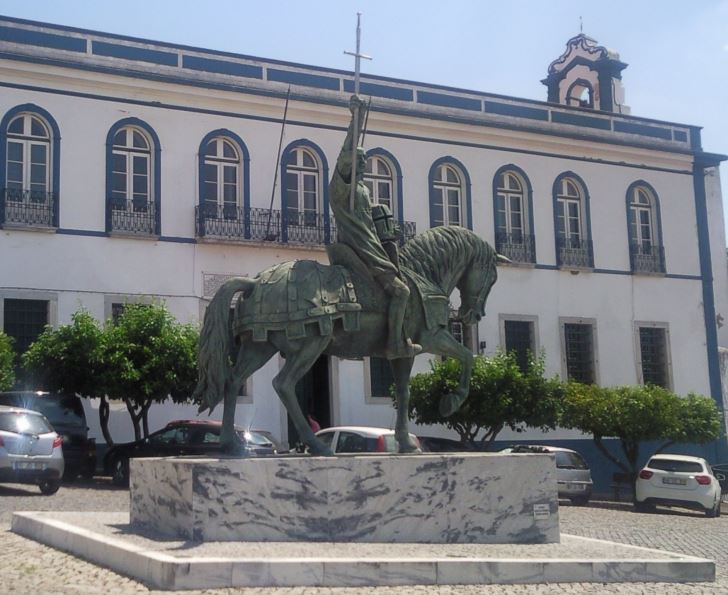 Estátua de Dom Nuno Álvares Pereira - Portel ( Portugal)